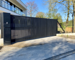 Vrijdragende schuifpoort type futura 30-20.