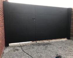 Maatwerk poort type Sectionaal.